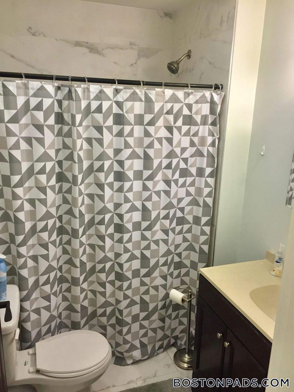 Building Photo - 21 Washburn St