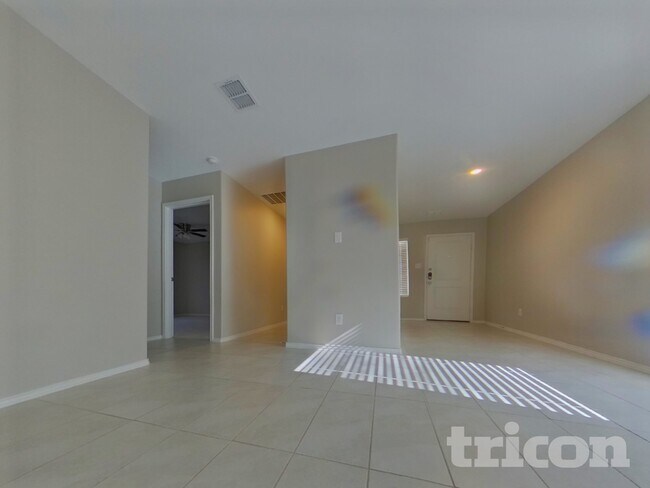 Building Photo - 11827 Mancos Trl