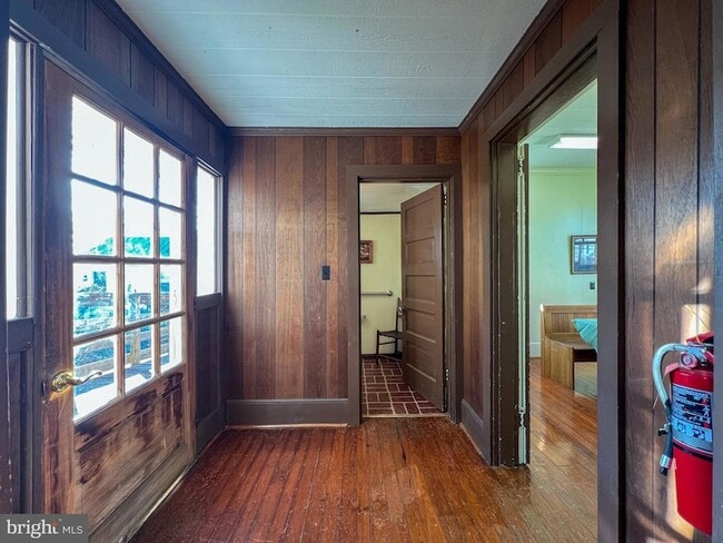 Building Photo - 314 West St