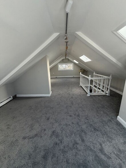 Building Photo - 18 Grove St