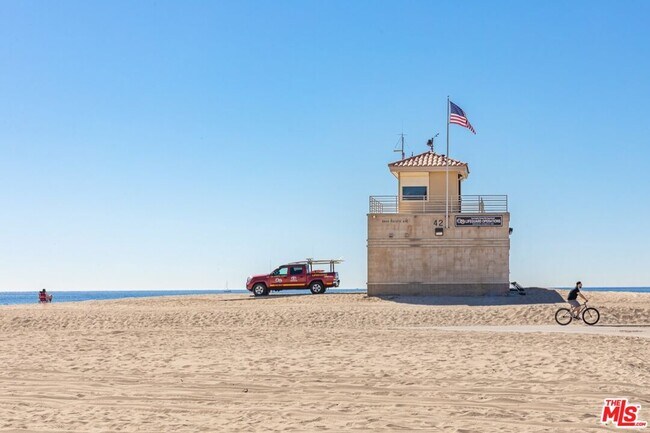 Building Photo - 122 Montreal St