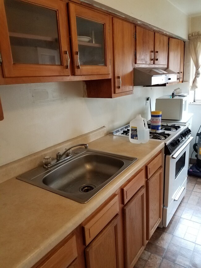 Building Photo - 10 Cable Pl