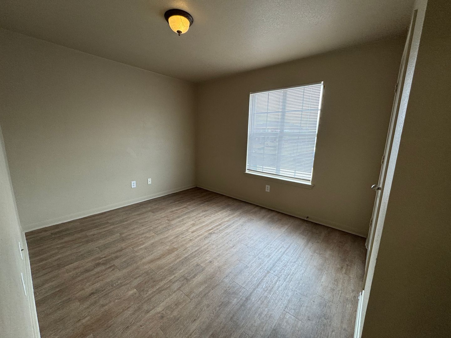 Building Photo - 408 Brittney Way