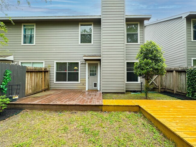Building Photo - 131 Anise Tree Pl