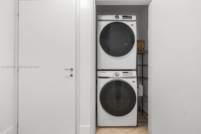 Building Photo - 50 South Pointe Dr