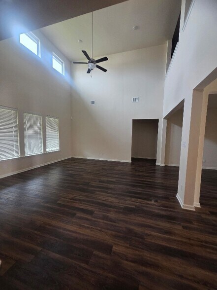 Building Photo - 1393 Shipyard Dr