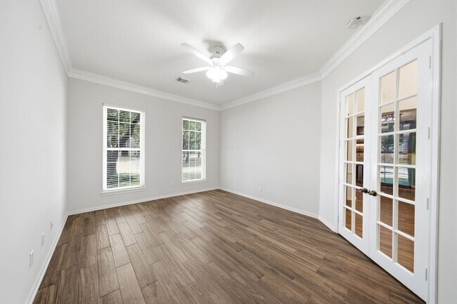 Building Photo - 2214 Lytham Ln