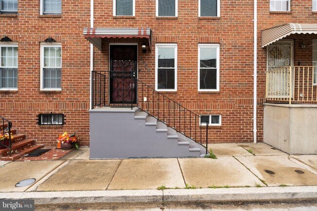 Building Photo - 1326 N Stockton St