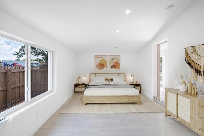 Building Photo - 234 Minola Dr