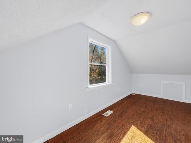 Building Photo - 7707 Warsaw Ave