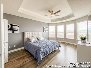 Building Photo - 7427 Valle Msn