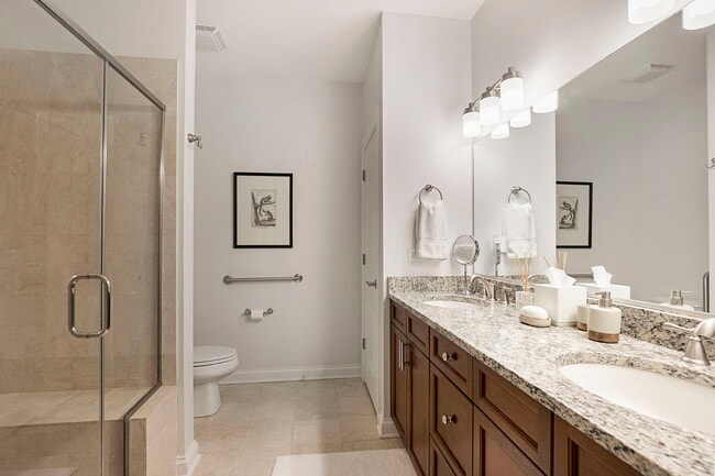 Building Photo - 1800 Amberley Ct