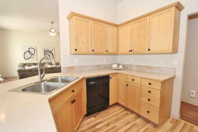 Building Photo - Your New Home Awaits in Bolder Creek! 4bed...