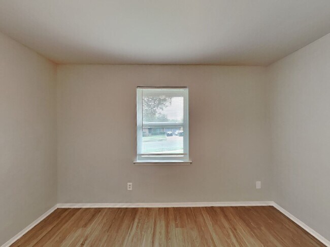Building Photo - Newly Renovated 3BR/2BA Home in Dallas