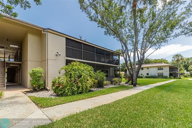 Building Photo - 225 Deer Creek Blvd