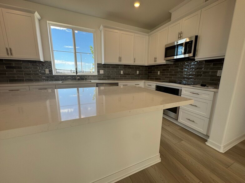Building Photo - 31506 Lolite Dr