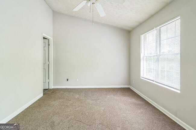 Building Photo - 5638 Fair Creek Way