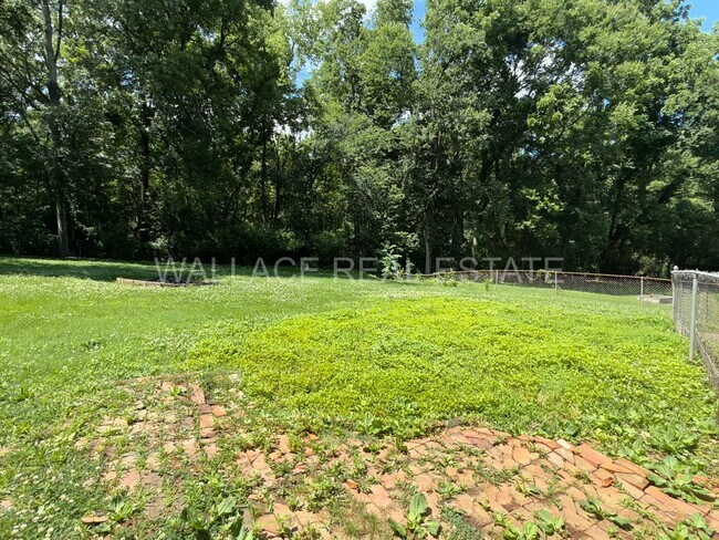 Building Photo - 4 BEDROOM HOUSE IN KINGS GATE SUBDIVISION ...