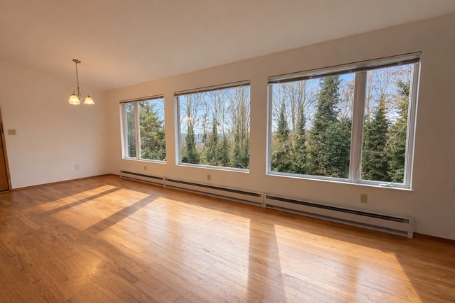 Building Photo - 3bd/3ba Seattle Home