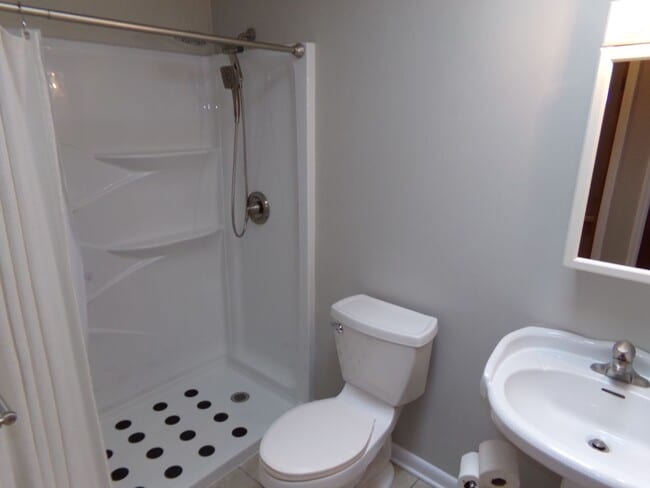 Building Photo - Charming Home in Havelock