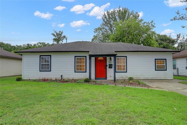 Primary Photo - 6807 Schiller St