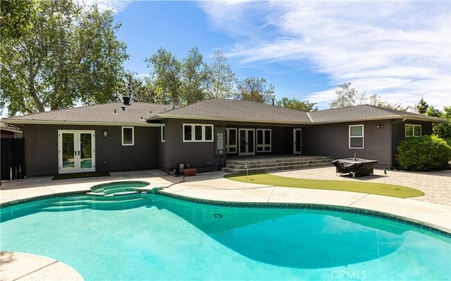 Building Photo - 933 W Riviera Dr