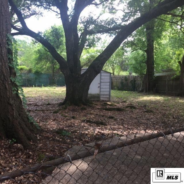 Building Photo - 305 Pelican Dr