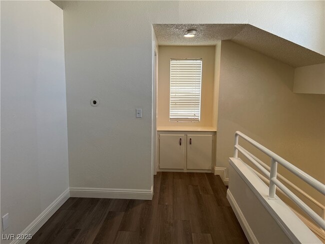 Building Photo - 8901 Antioch Way