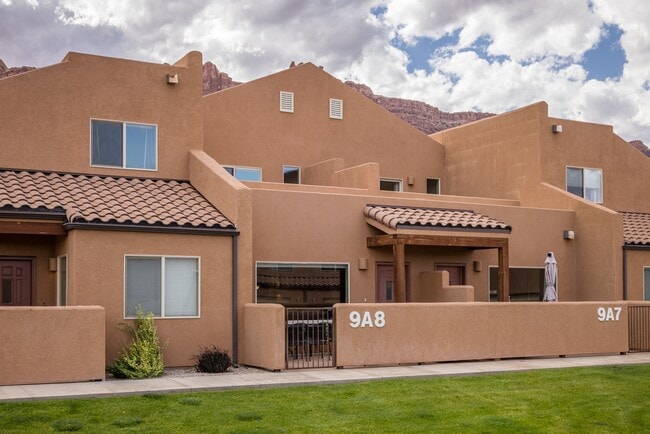 Building Photo - 3862 Desert Willow Cir