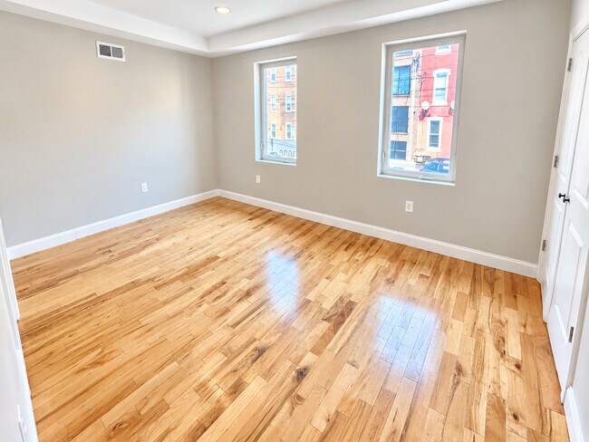 Building Photo - 426A N 40th St