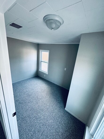 Bedroom - 1220 Moore St