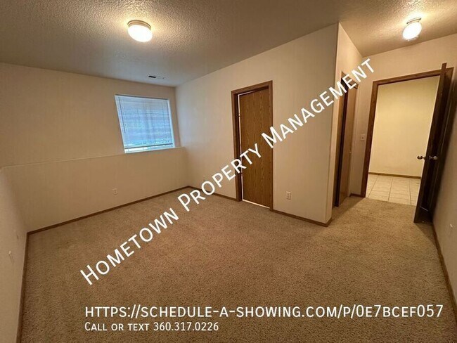 Building Photo - 8612 Sweetbrier Loop SE