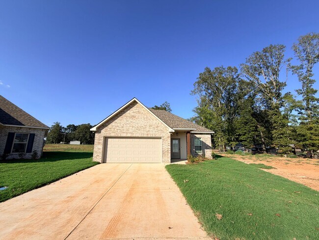 Building Photo - 300 Babineaux Ln