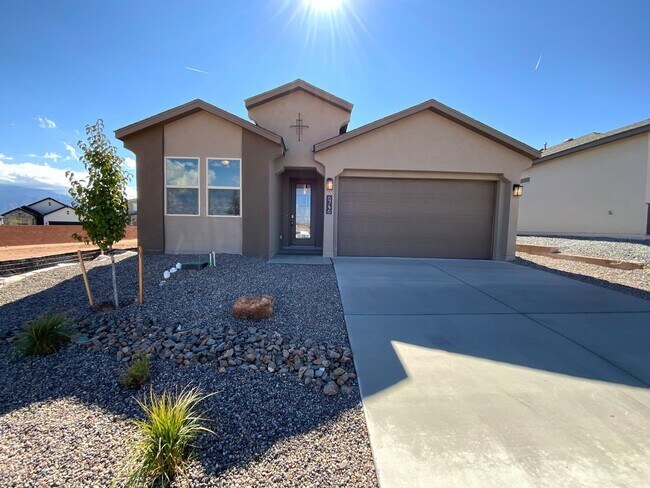 Primary Photo - 3 Bedroom Single Story New Build in Lomas ...
