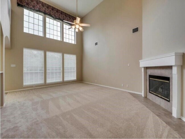 Building Photo - 1803 Fall Creek Dr