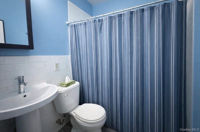 Building Photo - 8 Vermont St