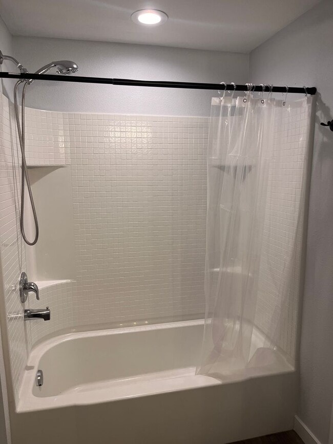 Building Photo - 5622 35th Ave E