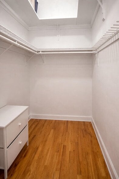 Building Photo - 163 Christopher Columbus Dr