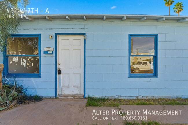 Building Photo - 431 W 7th St