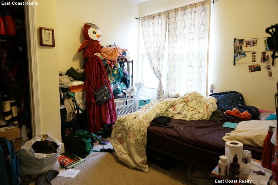 Building Photo - 12 Lorraine Ter