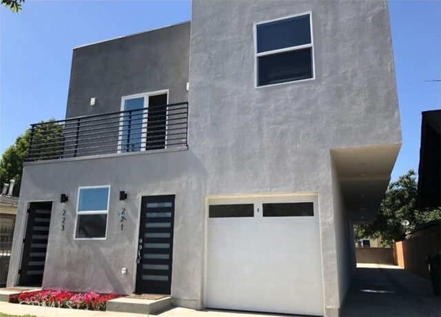 Building Photo - 221 W 85th St