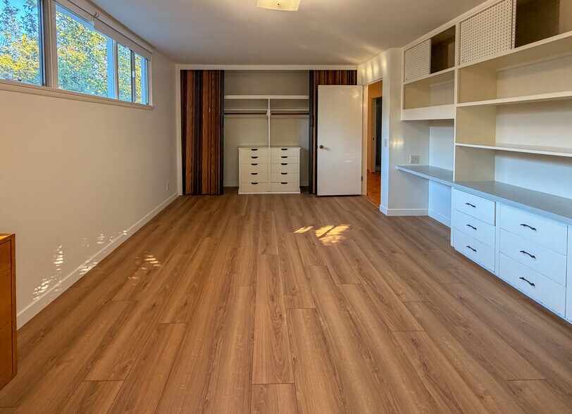 Building Photo - 5516 Ethel Ave