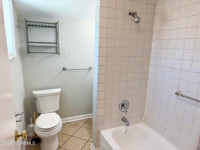 Building Photo - 138 Broadway