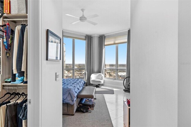 Building Photo - 449 S 12th St