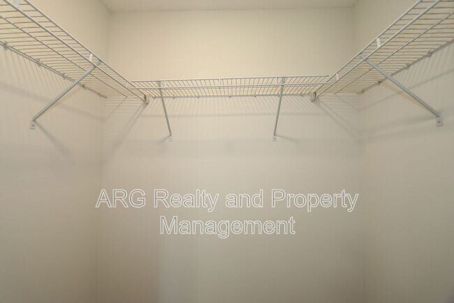 Building Photo - 1095 Ira St SW