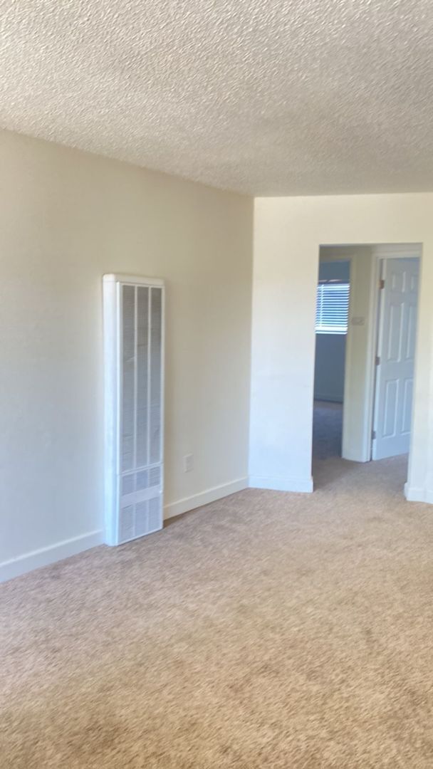 Building Photo - Oakdale Apartment