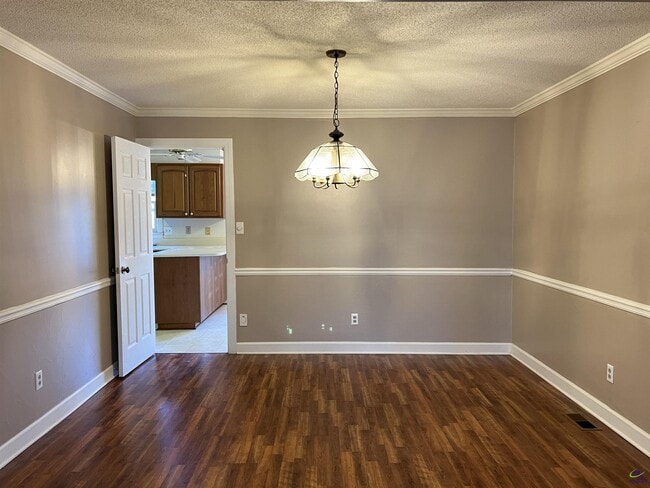 Building Photo - 115 Wedgewood Ct