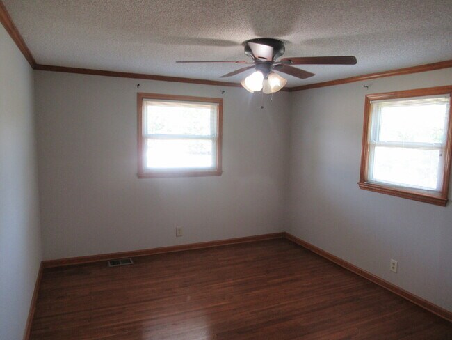 Building Photo - Denver Four Bedroom Home For Rent!