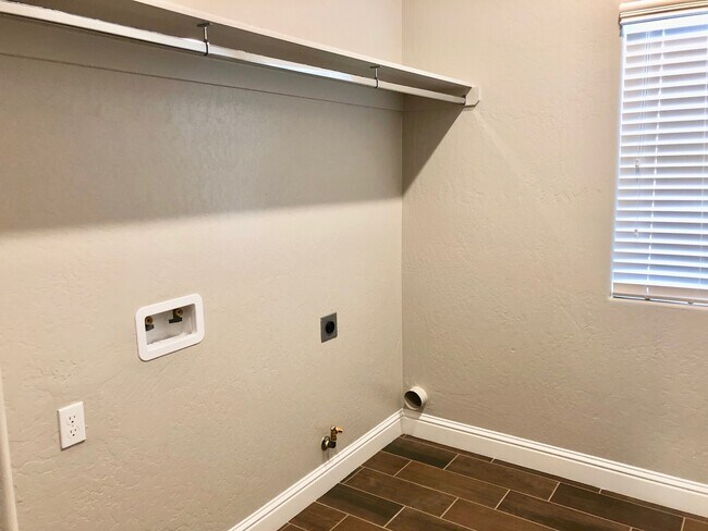 Building Photo - COMING SOON! $2,600 Shaw & Leonard, 4 Bedr...