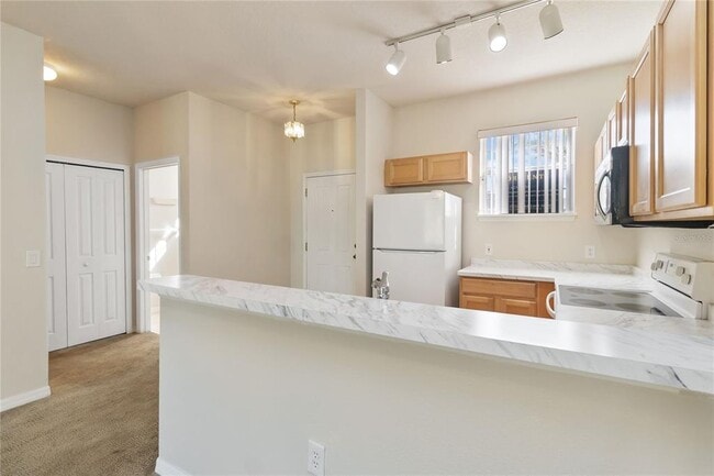 Building Photo - 214 Monroe Cir